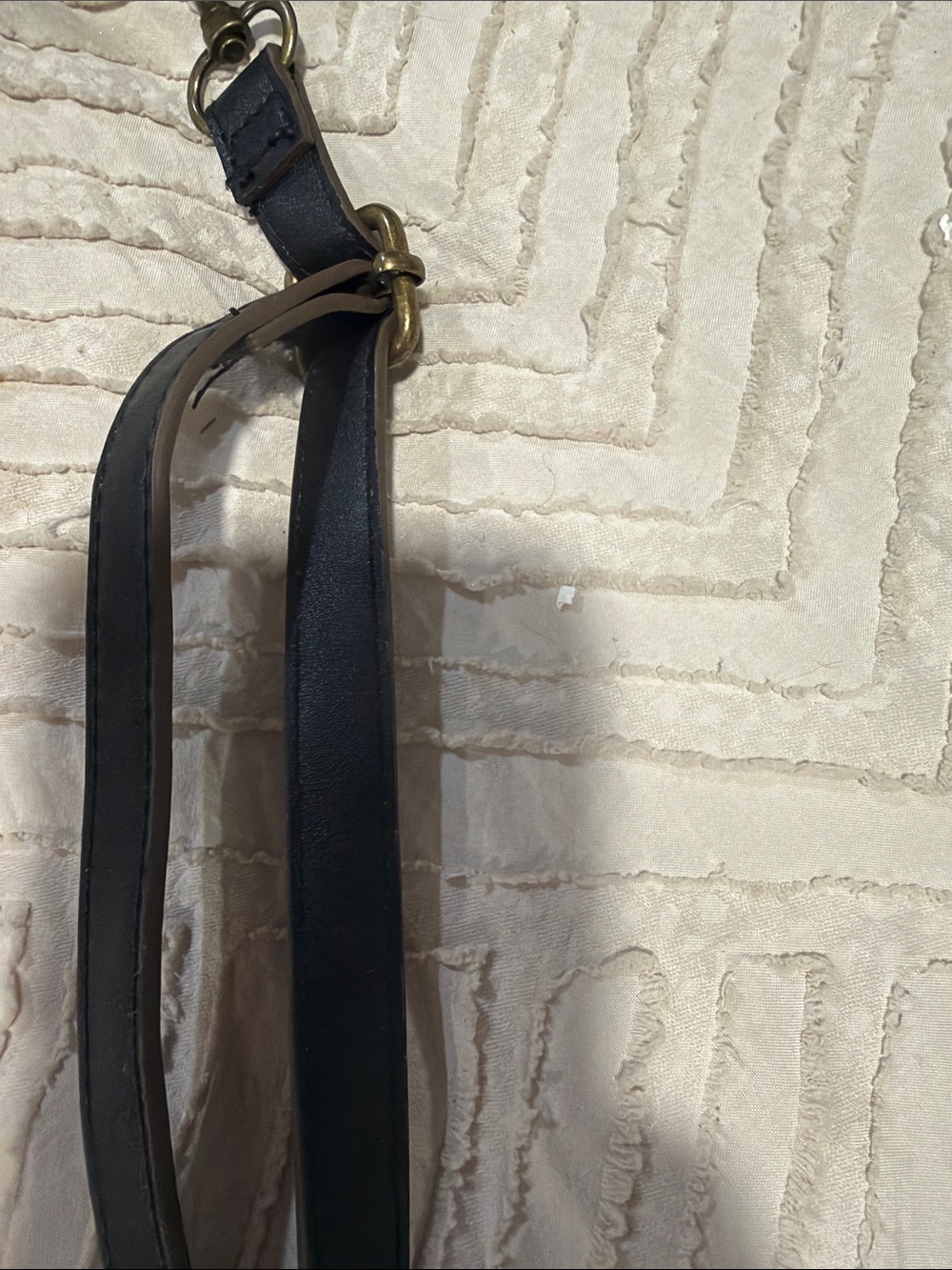 Sleek Black Leather Shoulder Hobo Bag - Picture 6 of 10